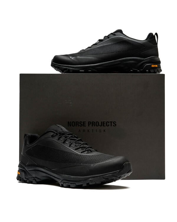 norse-projects-laced-up-runner